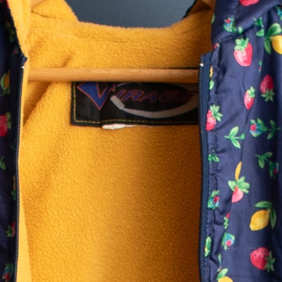 2/$20 -VINTAGE spring jacket - Picture 2 of 3